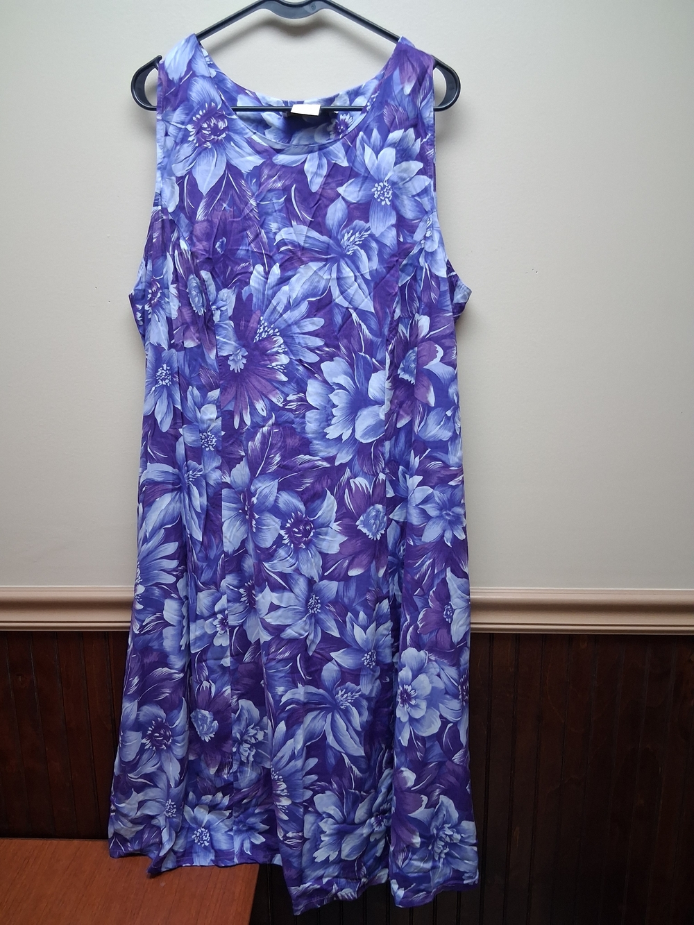 Sleeveless Purple Floral Midi Dress
